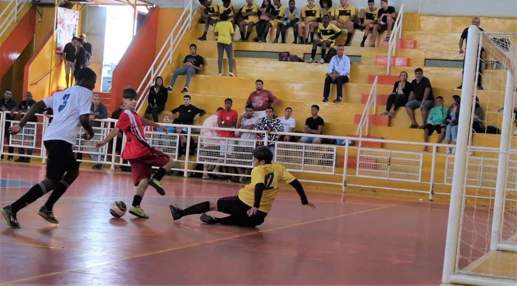 Hoje (29) tem jogo de futsal masculino e feminino em Nova Santa Rosa