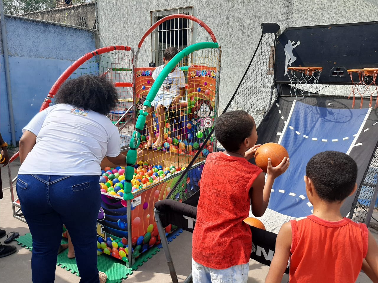 PA Briquedos - Criança que Brinca é criança Feliz!