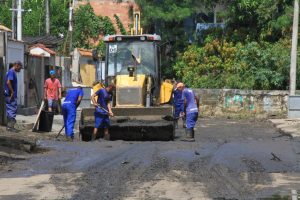 São Gonçalo intensifica trabalho de limpeza em vários bairros